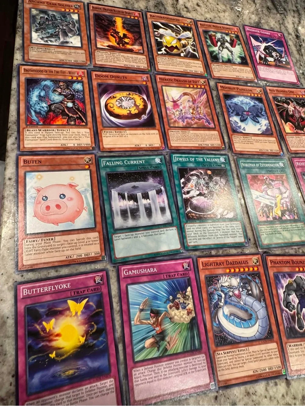 Yu-Gi-Oh! 160 Card Lot - Mixed Colors YGO2-9